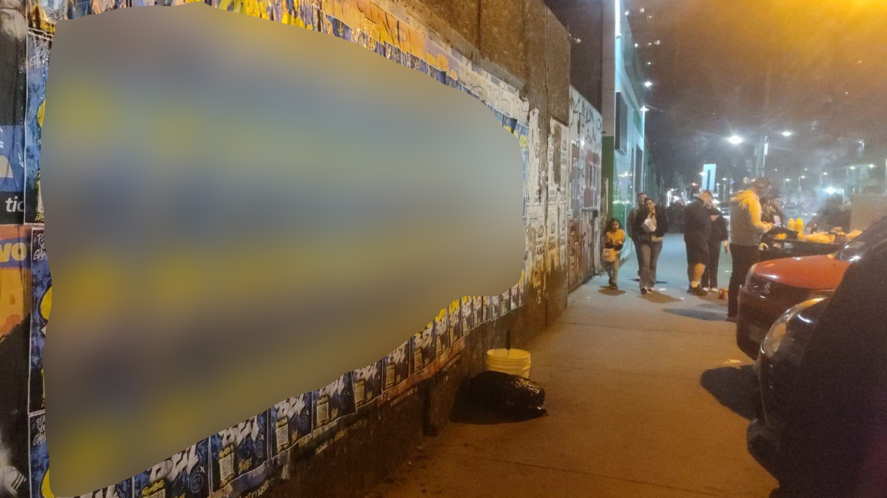 Second branded mural completed as part of the Santiago street campaign